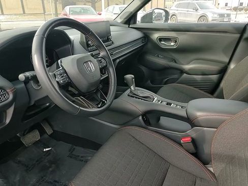 Used 2025 Honda HR-V Sport image 9