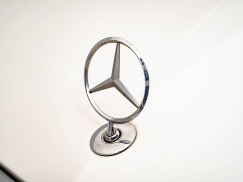 Used 2012 Mercedes-Benz E 350 4MATIC Sedan image 3