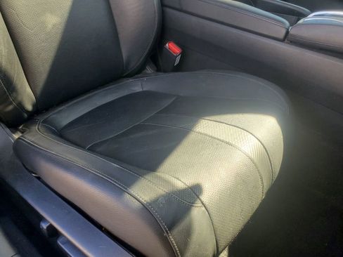 Used 2018 Honda Civic Touring image 33