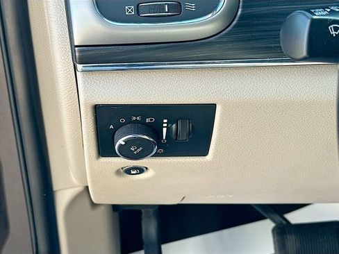 Used 2019 Jeep Grand Cherokee Limited image 11