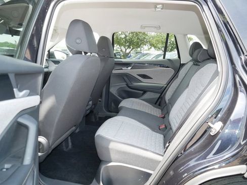 Certified 2025 Volkswagen Tiguan S AWD/4WD image 17