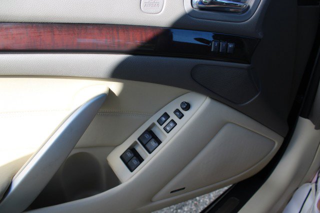 Used 2011 INFINITI G37 Convertible w/ Premium Pkg RWD image 20