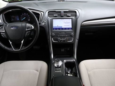 Used 2020 Ford Fusion SE w/ Equipment Group 151A FWD image 16