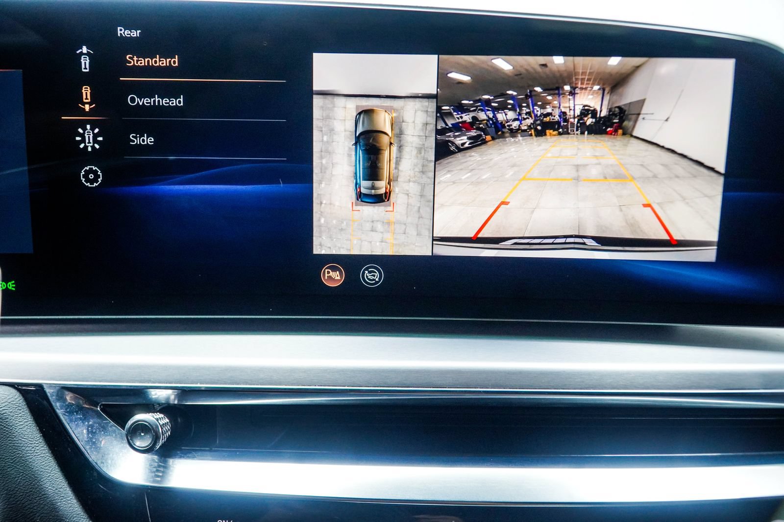 Used 2024 Cadillac Lyriq Sport RWD image 27
