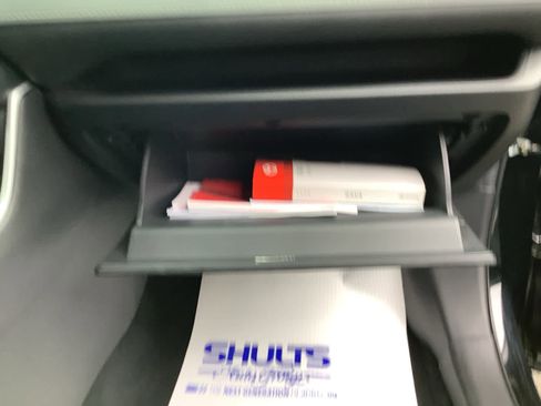 Used 2022 Toyota RAV4 XLE image 21