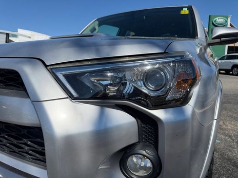 Used 2018 Toyota 4Runner TRD Off-Road image 25