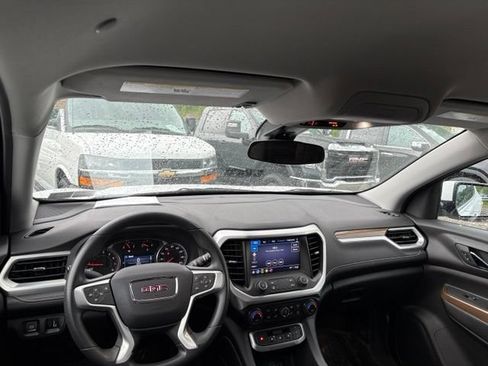 Used 2023 GMC Acadia SLE w/ Driver Convenience Package AWD/4WD image 10