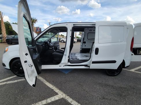 Used 2018 RAM ProMaster City Tradesman SLT image 18