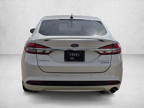 Used 2017 Ford Fusion Platinum image 3