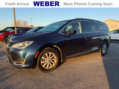 Used 2019 Chrysler Pacifica Touring-L