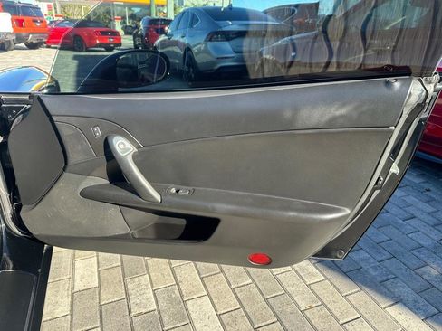 Used 2010 Chevrolet Corvette Coupe w/ 1LT image 20