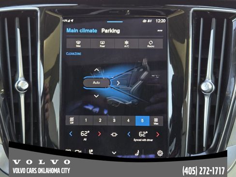 Certified 2024 Volvo V60 B5 Cross Country Plus w/ Protection Package Premier image 18