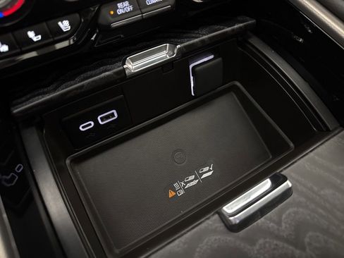 Used 2023 GMC Yukon Denali image 55