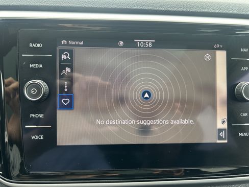 Used 2021 Volkswagen Atlas Cross Sport SEL R-Line AWD/4WD image 27