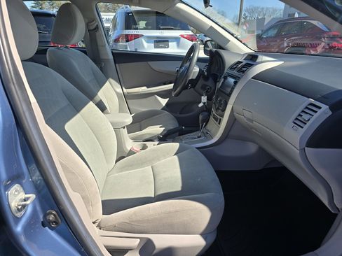 Used 2013 Toyota Corolla LE image 11