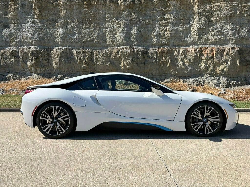Used 2015 BMW i8 AWD/4WD image 2