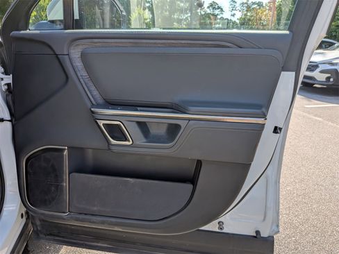 Used 2022 Rivian R1T Adventure image 32