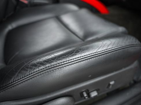 Used 2003 Chevrolet SSR w/ Preferred Equipment Group image 31