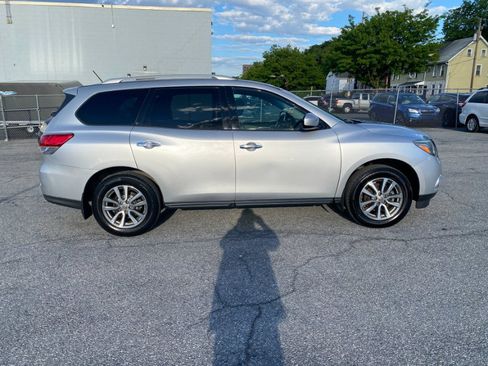 Used 2014 Nissan Pathfinder SV w/ Cargo Package AWD/4WD image 6