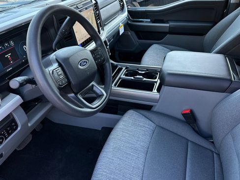 New 2026 Ford F250 XLT w/ XLT Premium Package AWD/4WD image 9