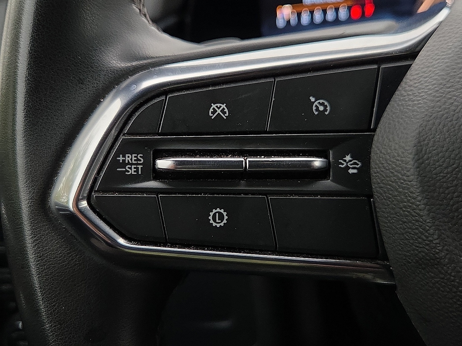 Used 2025 Chevrolet Tahoe LT AWD/4WD image 19