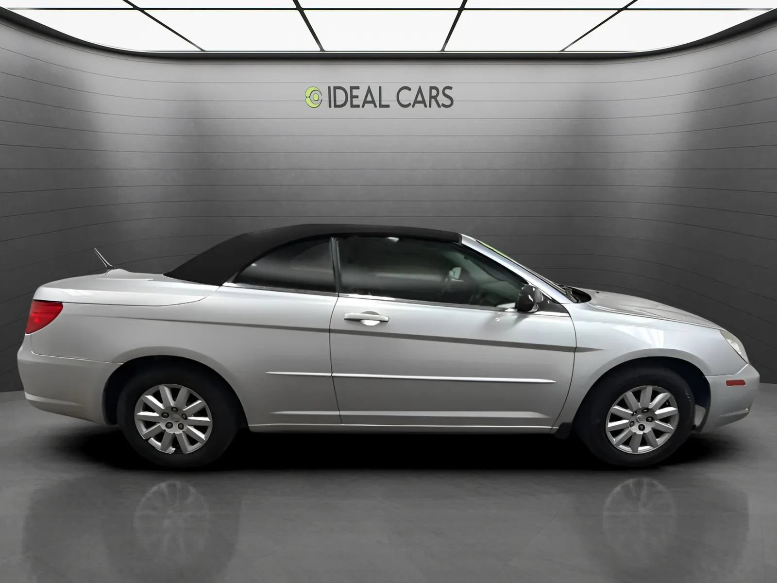 Used 2009 Chrysler Sebring LX w/ Convenience Group FWD image 4