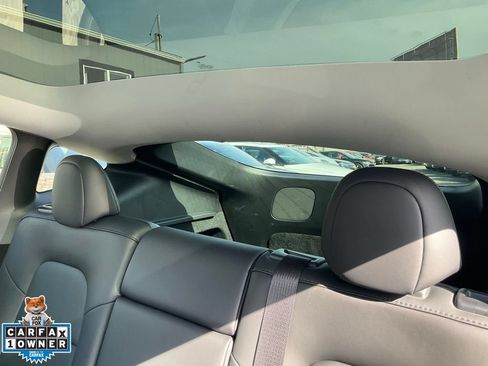 Used 2023 Tesla Model Y Long Range AWD/4WD image 30