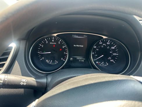 Used 2014 Nissan Rogue S AWD/4WD image 23