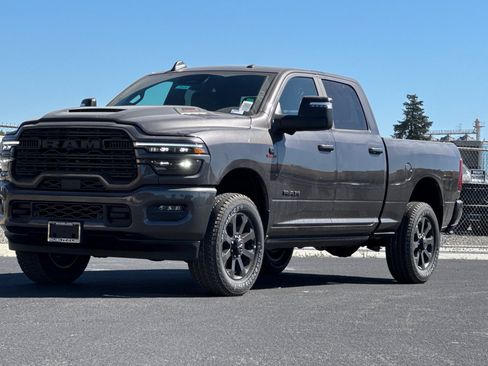 New 2026 RAM 3500 Laramie AWD/4WD image 7