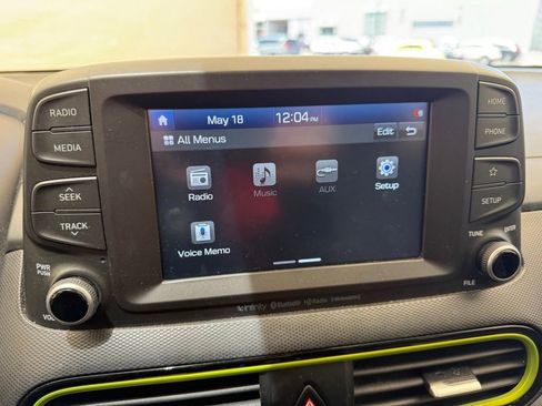 Used 2020 Hyundai Kona Limited FWD image 27