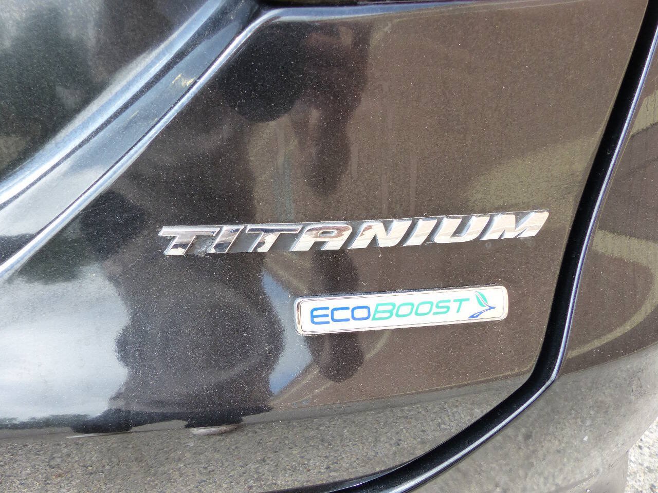 Used 2016 Ford Fusion Titanium FWD image 9