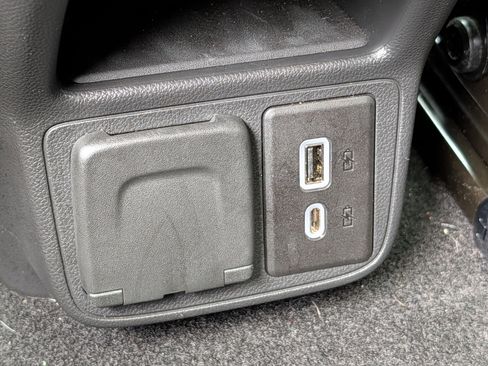 Certified 2023 Chevrolet TrailBlazer RS w/ Sun and Liftgate Package AWD/4WD image 13