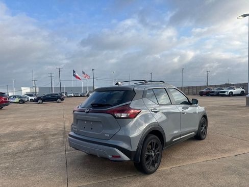 Used 2024 Nissan Kicks SR w/ SR Premium Package FWD image 18