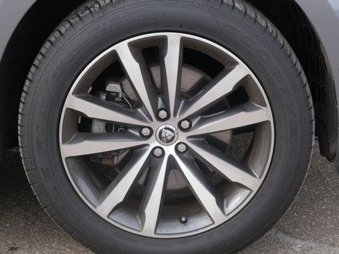 Used 2025 Jaguar F-PACE R-Dynamic S image 10