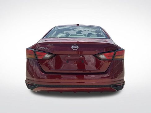 Used 2025 Nissan Altima 2.5 SV FWD image 38