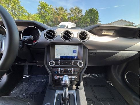 Used 2021 Ford Mustang GT Premium RWD image 11