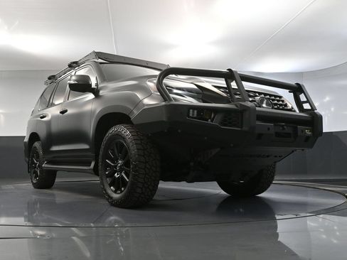 Used 2023 Lexus GX 460 w/ Black Line Special Edition AWD/4WD image 57