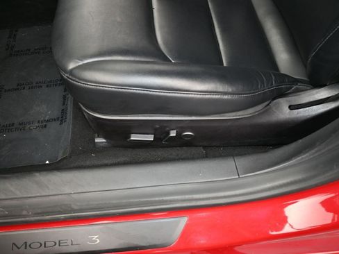 Used 2022 Tesla Model 3 Standard Range image 16