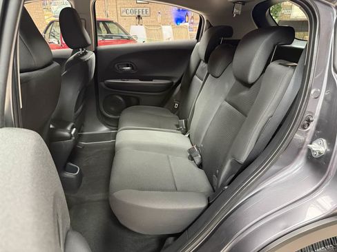 Used 2022 Honda HR-V LX image 26
