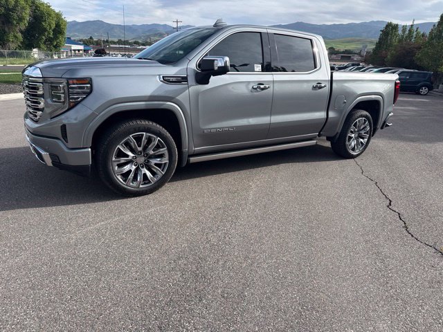 Used 2024 GMC Sierra 1500 Denali w/ Denali Reserve Package AWD/4WD image 2