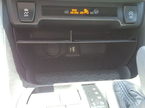 Used 2024 Toyota RAV4 XLE Premium FWD image 35