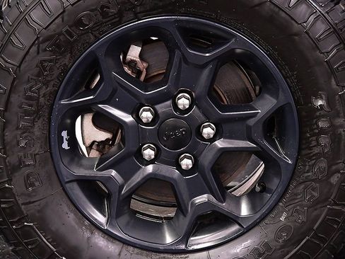 Used 2023 Jeep Wrangler Unlimited image 9