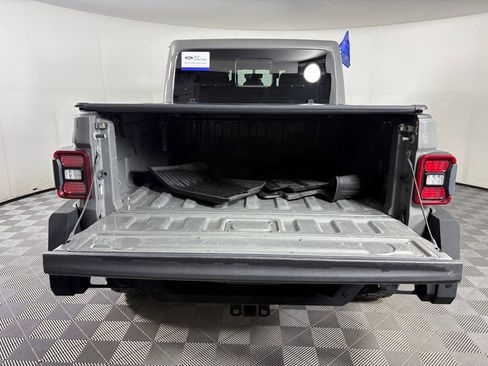Used 2020 Jeep Gladiator Rubicon image 30