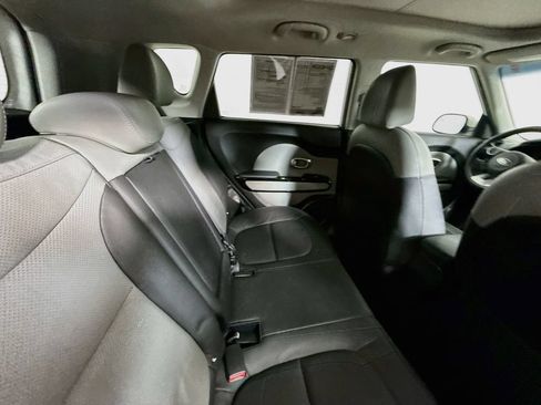 Used 2018 Kia Soul + w/ + Primo LIT Package FWD image 24