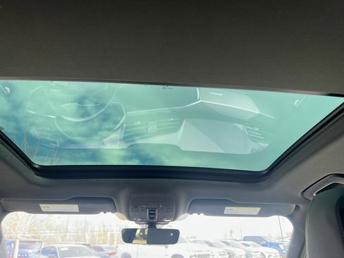 Used 2024 Audi Q3 2.0T Premium image 22