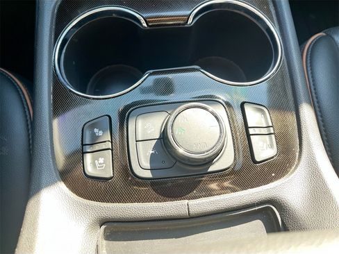 Used 2023 GMC Acadia AT4 w/ Technology Package image 21