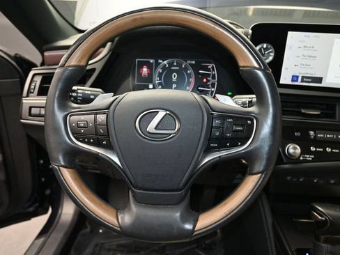 Used 2025 Lexus ES 350 Ultra Luxury FWD image 13