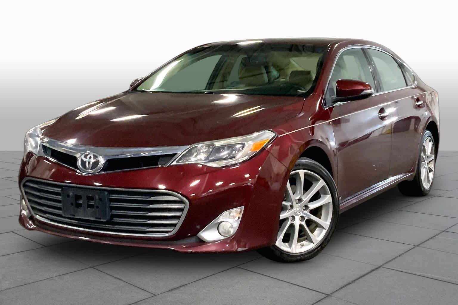 Used 2015 Toyota Avalon XLE Touring FWD image 2