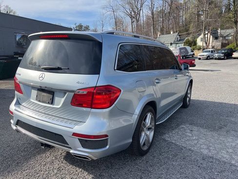 Used 2016 Mercedes-Benz GL 550 4MATIC image 14