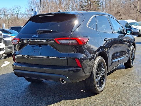 Certified 2025 Ford Escape ST-Line Elite w/ Premium Technology Package image 10